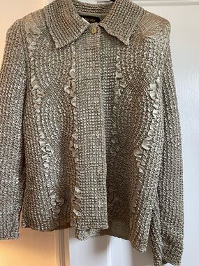 Bala Bala button down blouse
Sz small stretchy fabric